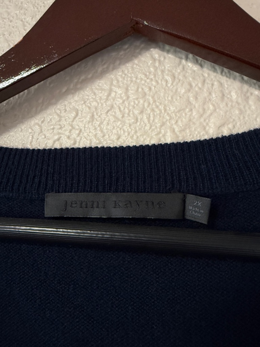 NWOT Jenni Kayne Flynn Cashmere V-Neck Sweater Navy 2X Quiet Luxury Minimalist - Picture 3 of 5